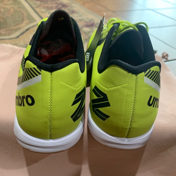 Umbro Sala Z Liga Indoor Soccer (Made in Brazil) - Picture 10 of 12